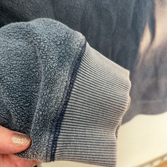 💙🏝️TOMMY BAHAMMA PULLOVER BLUE SZ MED GREAT CONDITION - Picture 4 of 6